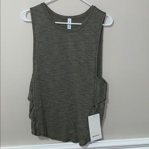Brand new lululemon women’s muscle tank